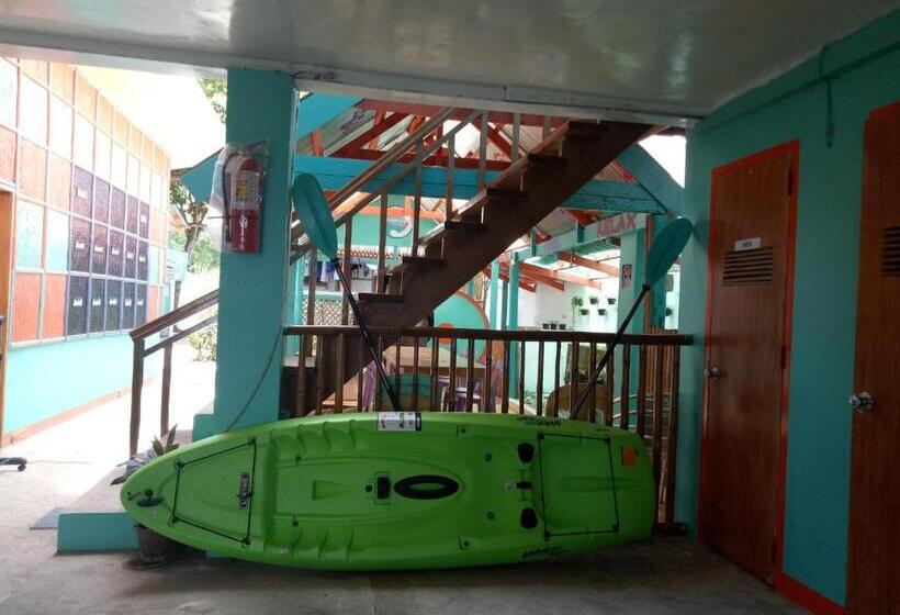 فندق Smallfry S Beach Resort