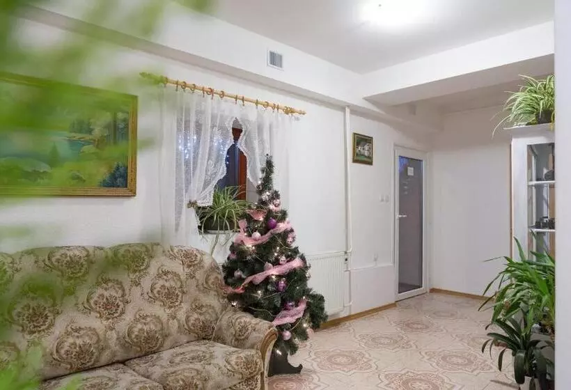 Majatalo Ubytovanie Adina Poltár