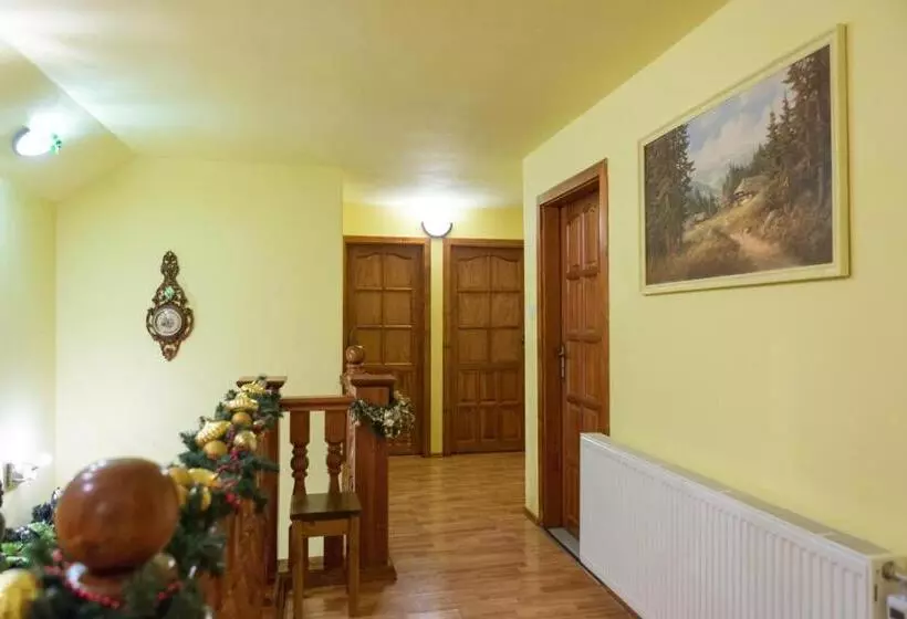 Majatalo Ubytovanie Adina Poltár