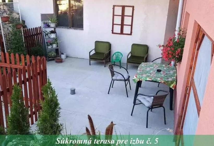 Majatalo Ubytovanie Adina Poltár