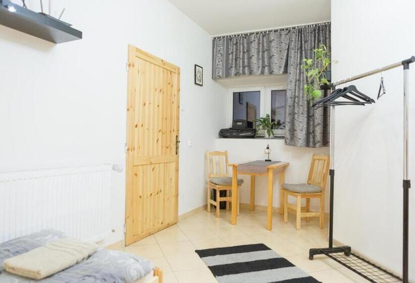 펜션 Ubytovanie Adina Poltár