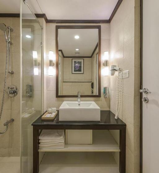 Resort Club Mahindra Mount Serene, Munnar