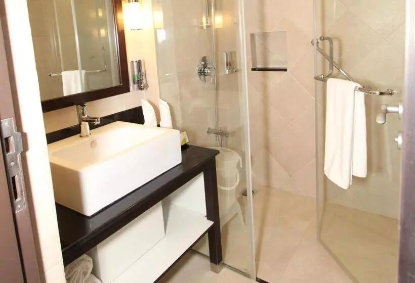 Lomakeskus Club Mahindra Mount Serene, Munnar