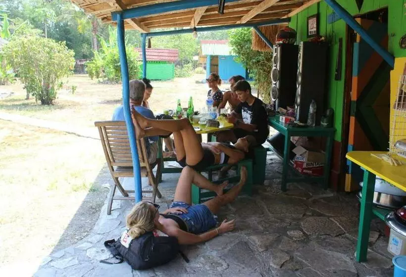 Aamiaismajoitus (B&B) 4 Pohon   Les 4 Arbres