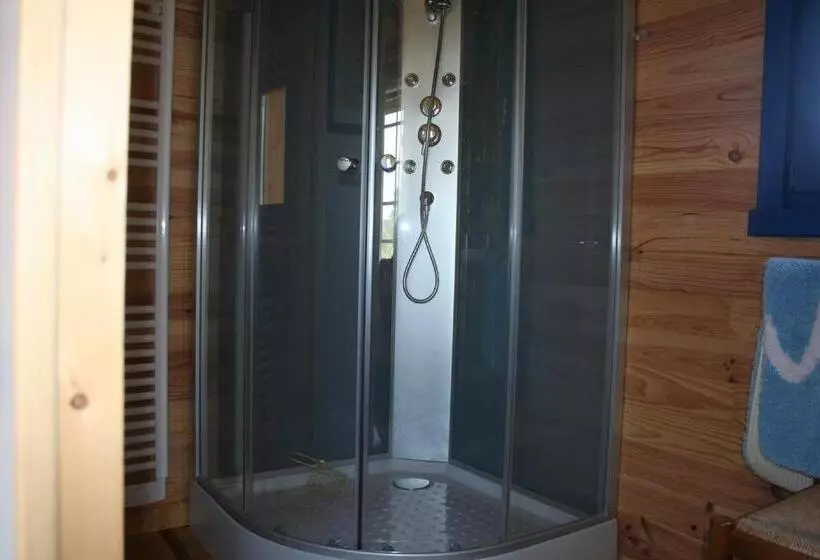 ベッドアンドブレックファースト Chaledhote