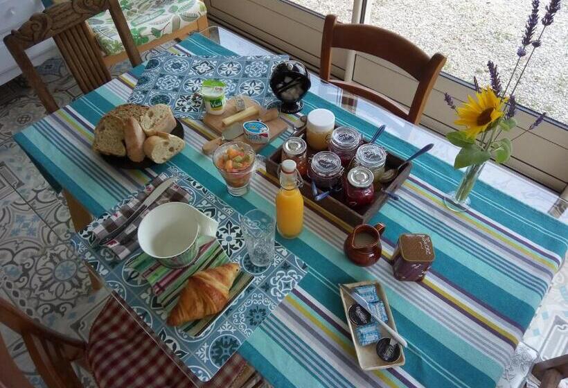 تختخواب و صبحانه Chambre D Hôtes De Marie