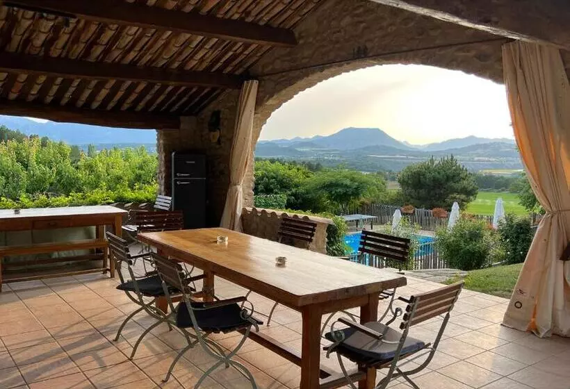 Aamiaismajoitus (B&B) Chambre D Hôtes Le Jas Des Sagnières