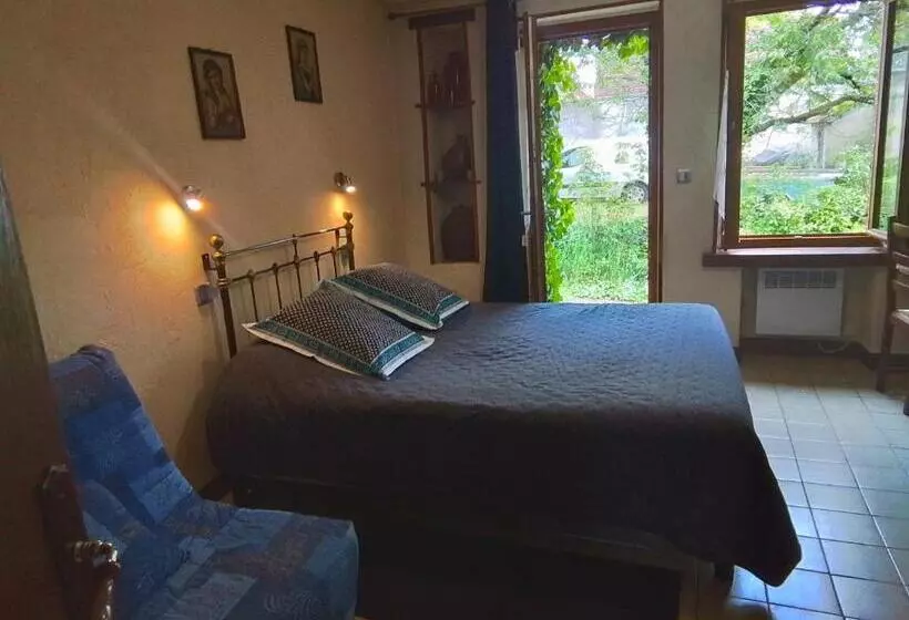ベッドアンドブレックファースト Chambres D Hôtes Châtres Sur Cher