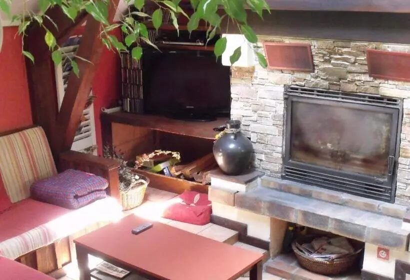 Aamiaismajoitus (B&B) Les Hôtes Landes