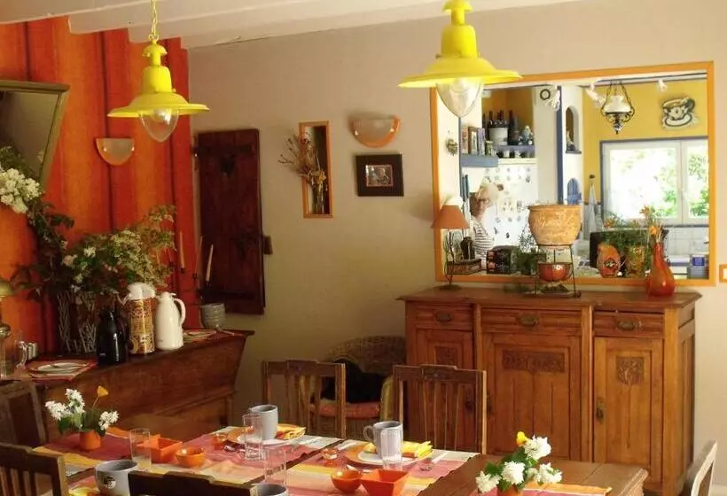 Aamiaismajoitus (B&B) Les Hôtes Landes