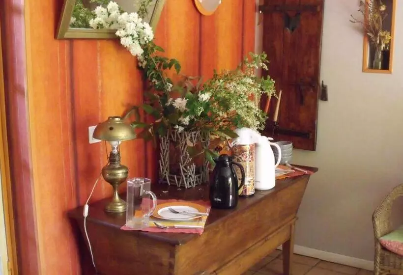 Aamiaismajoitus (B&B) Les Hôtes Landes