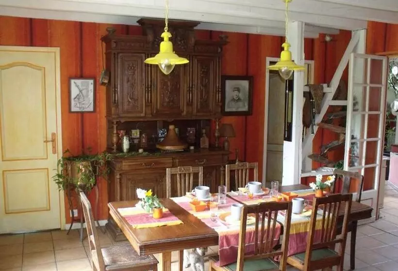 Aamiaismajoitus (B&B) Les Hôtes Landes