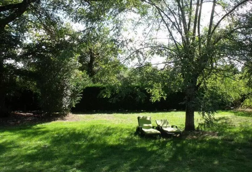 Aamiaismajoitus (B&B) Les Hôtes Landes