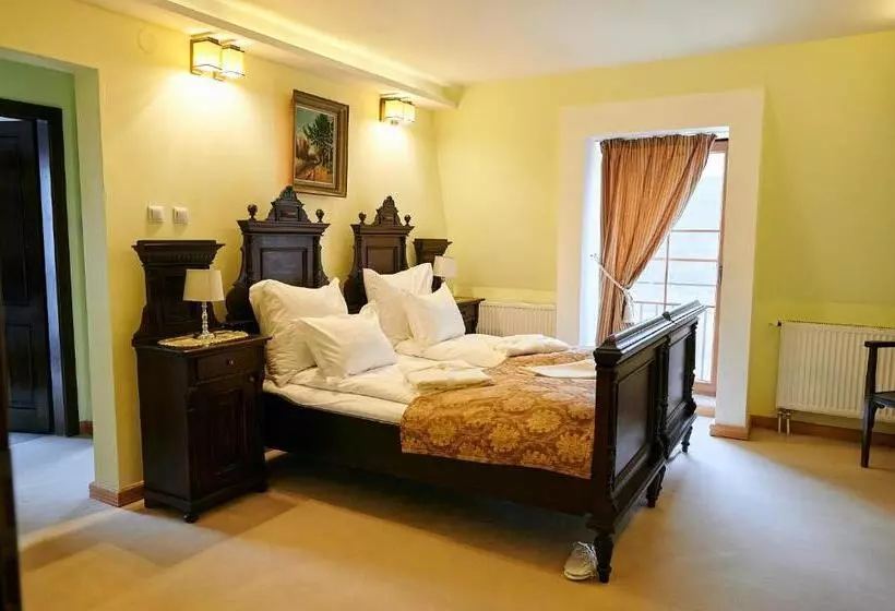 Aamiaismajoitus (B&B) Saciova Hills