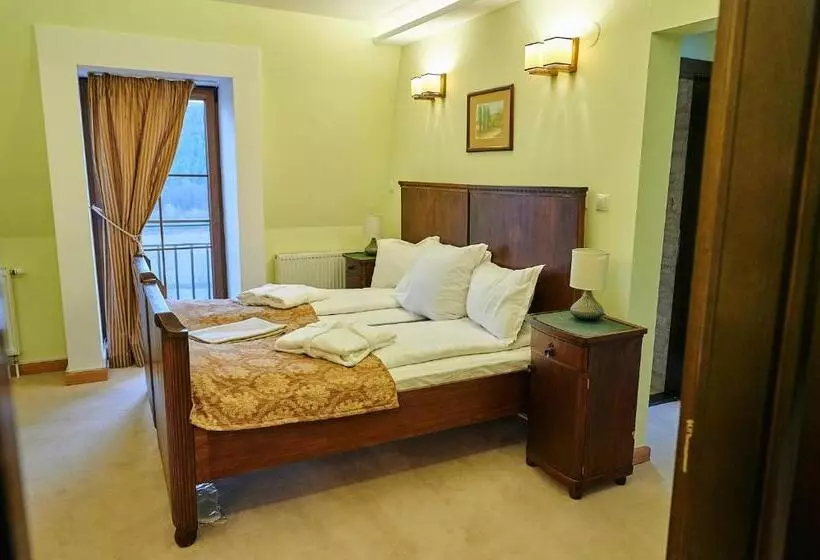 Aamiaismajoitus (B&B) Saciova Hills