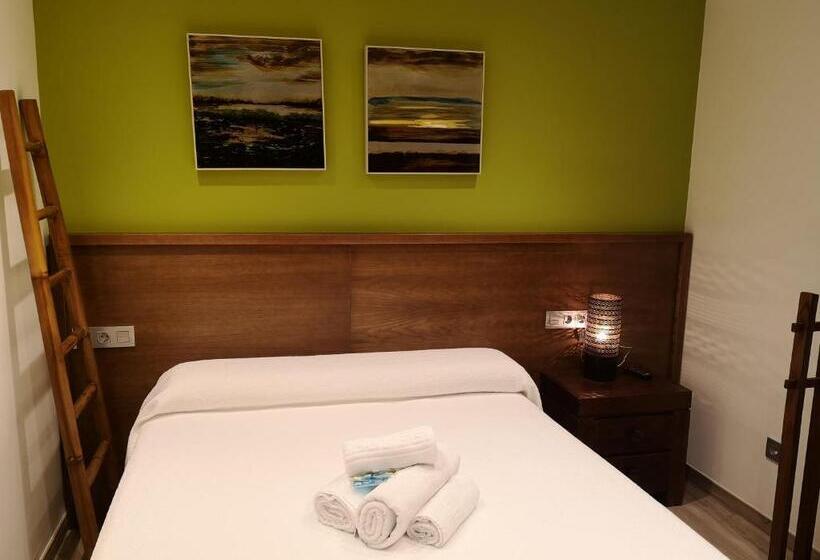 ホテル Albergue Restaurante Casa Herminia