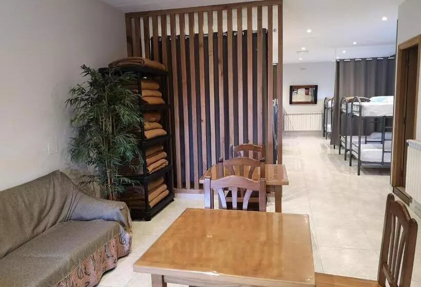 Hotelli Albergue Restaurante Casa Herminia