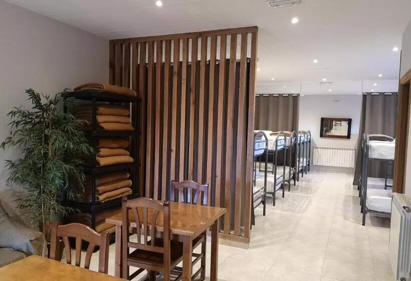 Hotelli Albergue Restaurante Casa Herminia