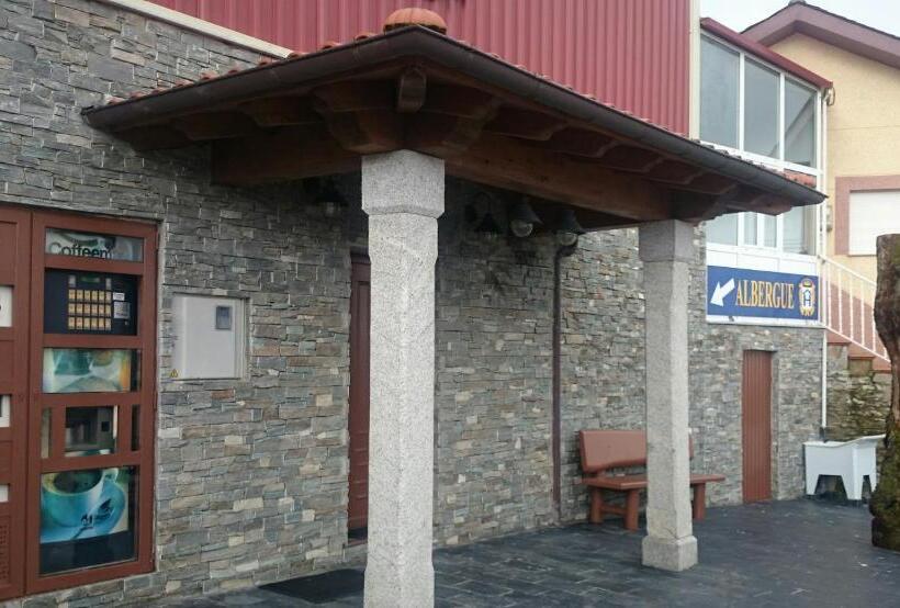 ホテル Albergue Restaurante Casa Herminia