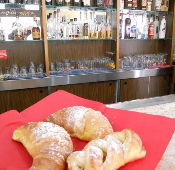 Hotelli Albergo Maria Cristina