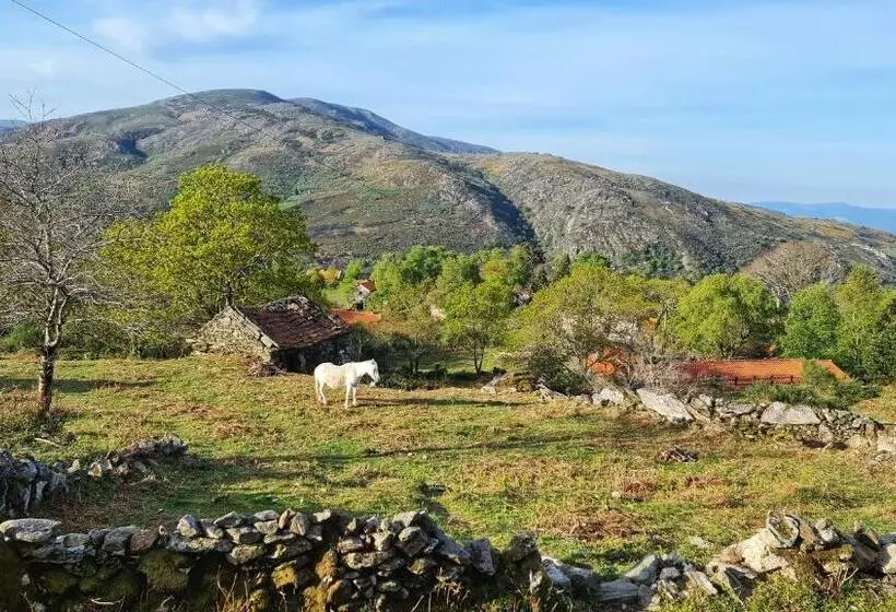 ホテル Cardenha Da Bessada