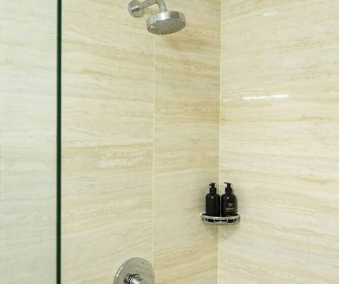 Goldvitel Hotel Surabaya