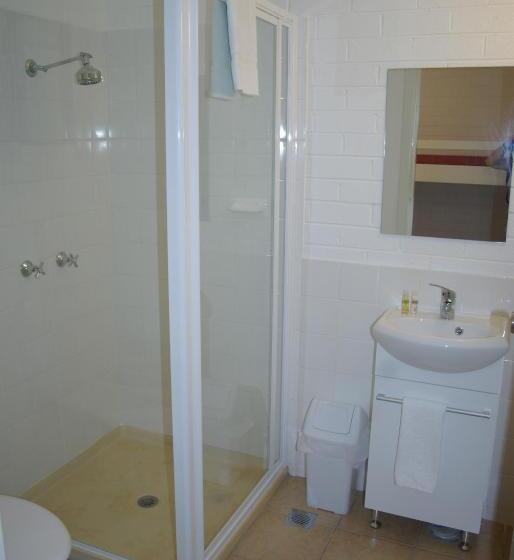 汽车旅馆 The Bushranger Hideaway