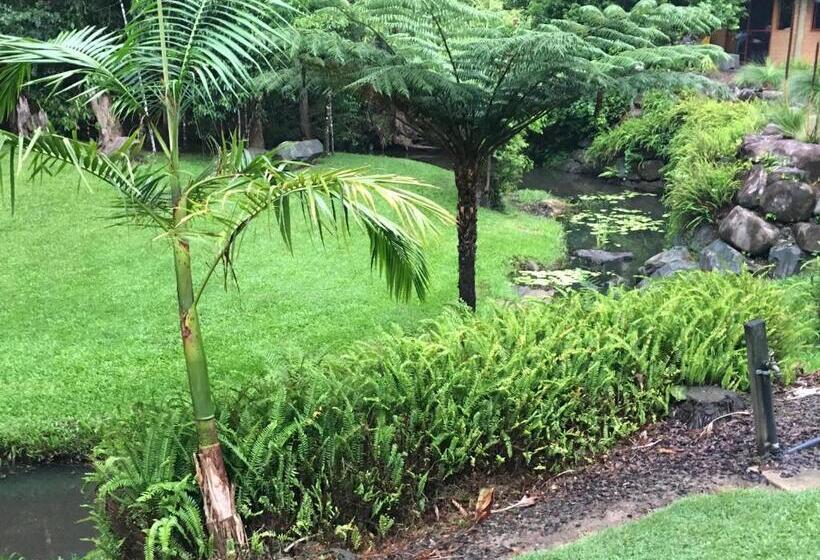 פנסיון Kin Kin Cottage Retreat