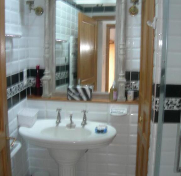 פנסיון La Fermette De La Vache Rousse