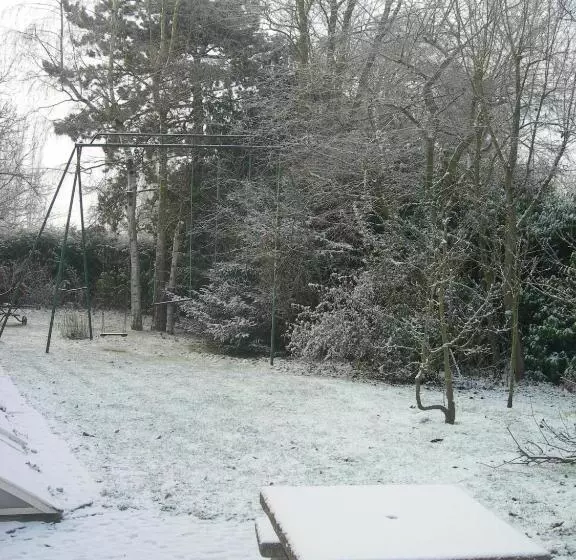 Majatalo La Fermette De La Vache Rousse