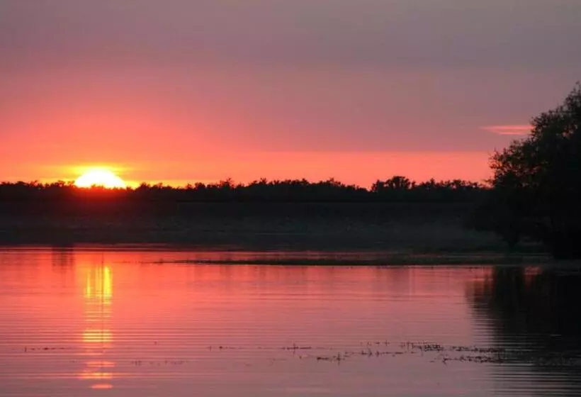 Majatalo La Lavandière Proche Des Lacs Restauration Netflix Parking Privé