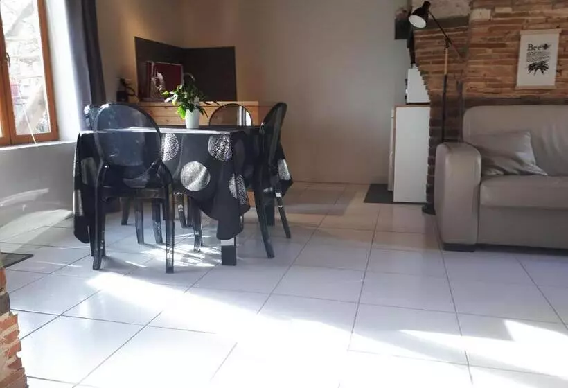 Majatalo La Lavandière Proche Des Lacs Restauration Netflix Parking Privé