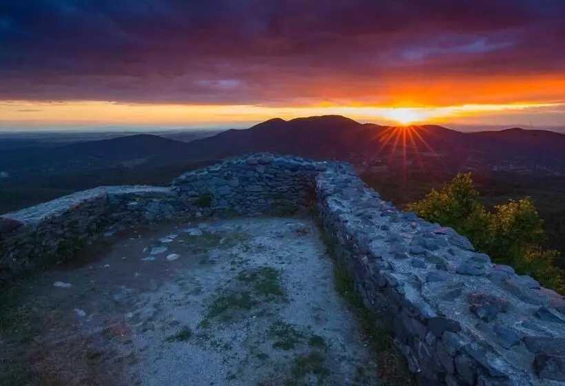 ペンション Macskakő Vendégház