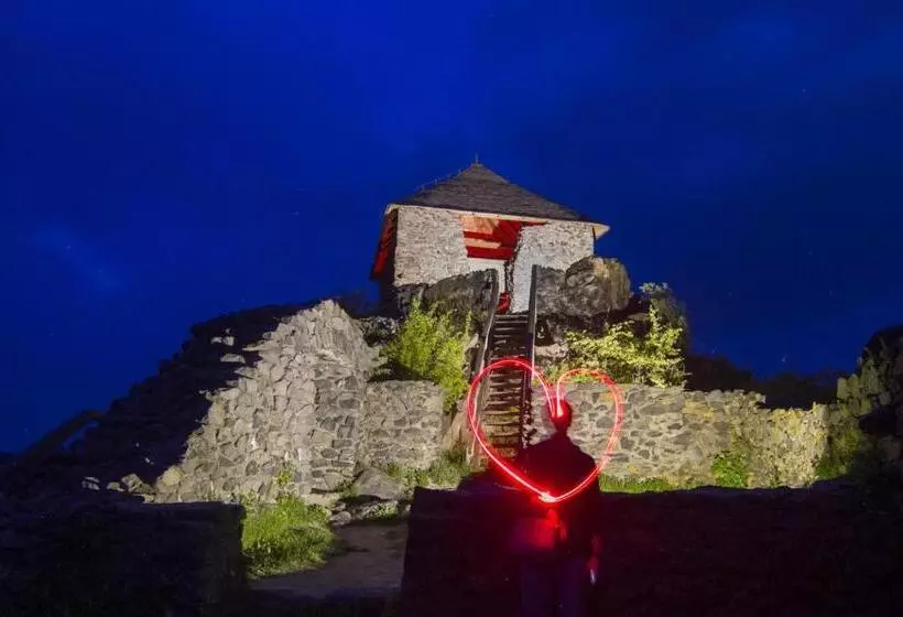 ペンション Macskakő Vendégház