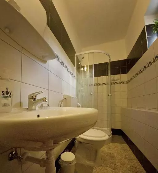 ペンション Macskakő Vendégház