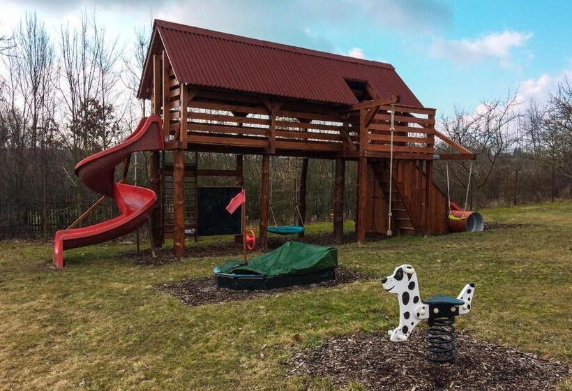 ペンション Penzion Farma Dvorec