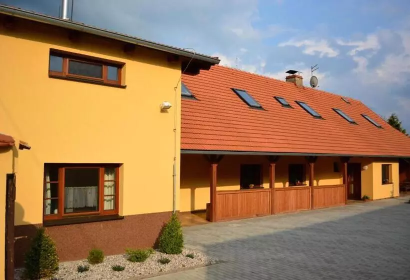 ペンション Penzion Farma Dvorec