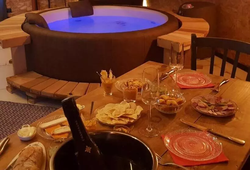 Aamiaismajoitus (B&B) Au Soleil Vert   Chambre De Charme Avec Spa Et Sauna Privés