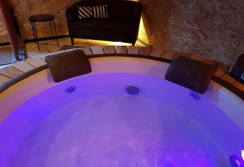 Bed and Breakfast Au Soleil Vert   Chambre De Charme Avec Spa Et Sauna Privés