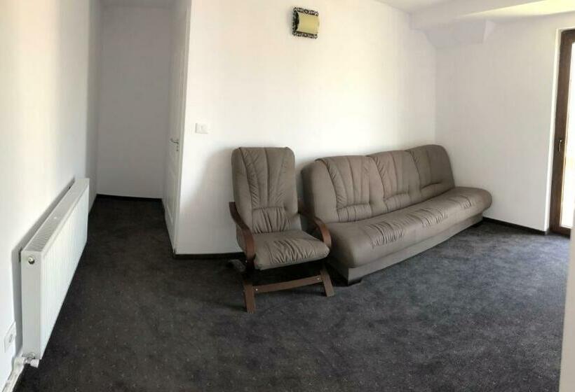 צימר Casa Galbena