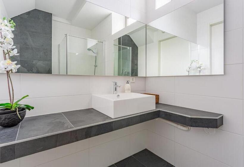 Bed and Breakfast Casa Luijben Zwaanshoek