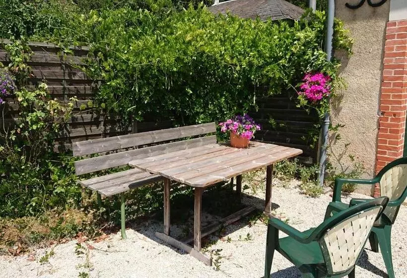 Aamiaismajoitus (B&B) Domaine D En Haut