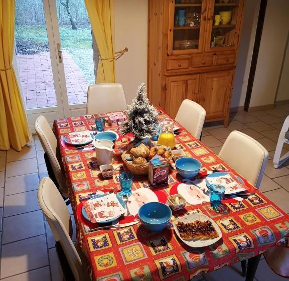 Bed and Breakfast Domaine D En Haut