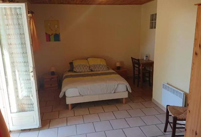 Aamiaismajoitus (B&B) Domaine D En Haut