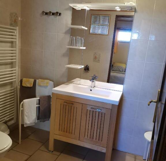 Bed and Breakfast Domaine D En Haut