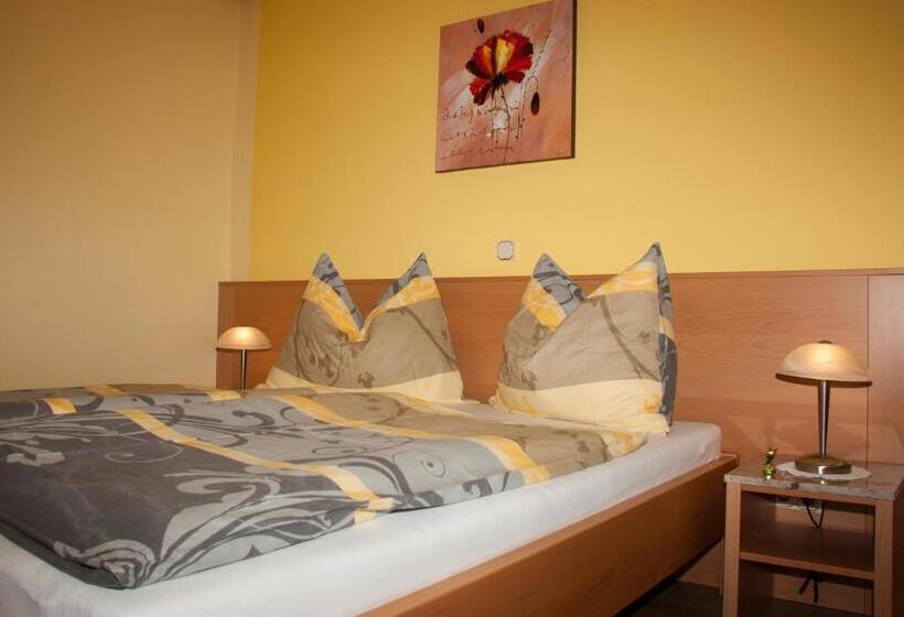 مبيت وإفطار Frühstückspension Kuzmic