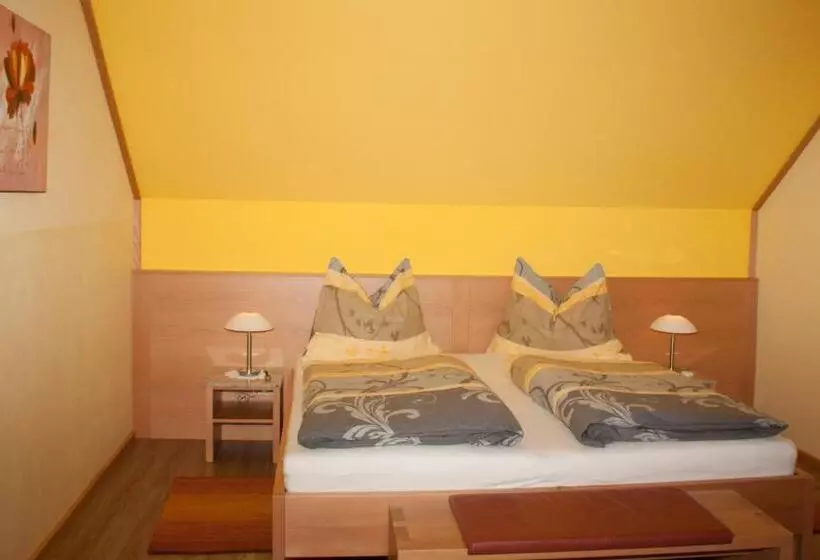 Aamiaismajoitus (B&B) Frühstückspension Kuzmic