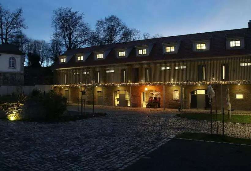 Aamiaismajoitus (B&B) Gästehaus Lausnitz Zimmer