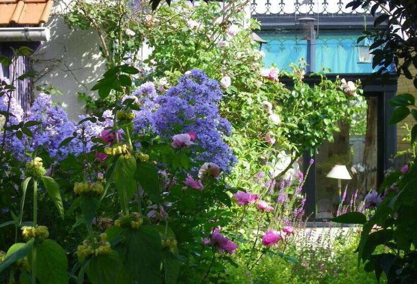 민박 La Colline Des Roses