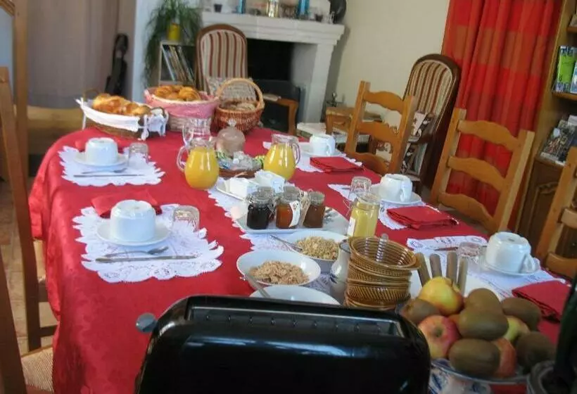 ベッドアンドブレックファースト La Maison D Héloïse